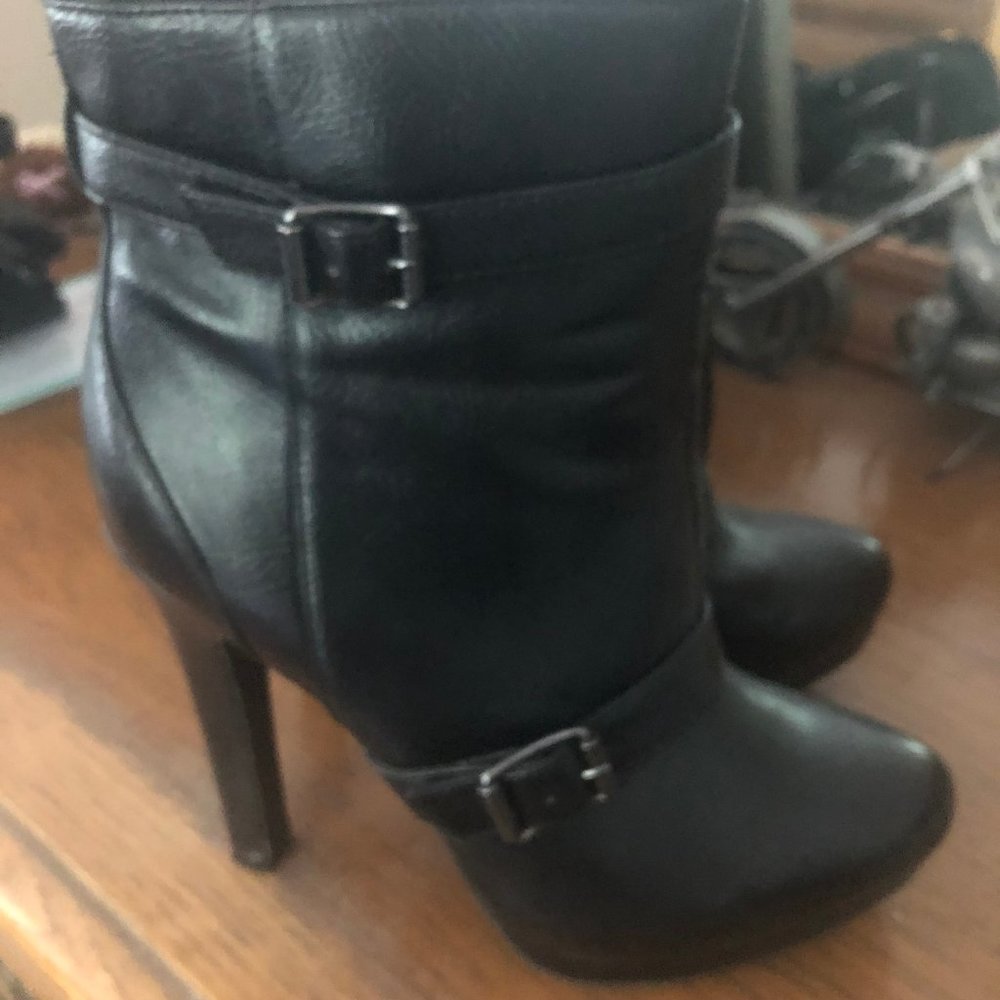 Simply Vera Vera Wang boots